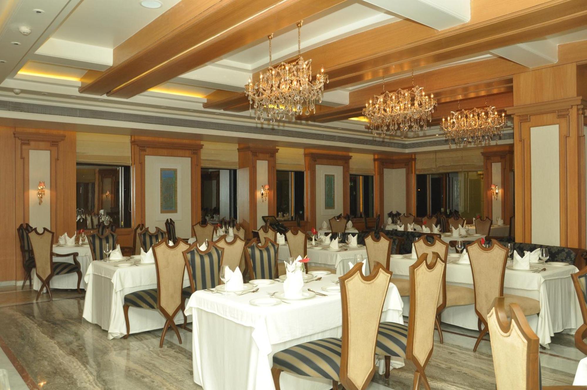 Royal Tulip Navi Mumbai — Photos 1